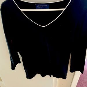 Women’s black long sleeve top, hardly worn perfect condition.